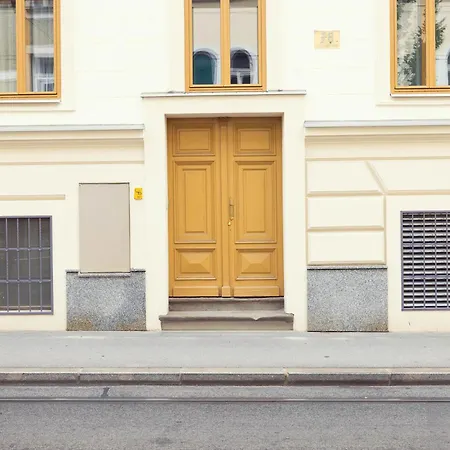 Lägenhet Leonart Living 41